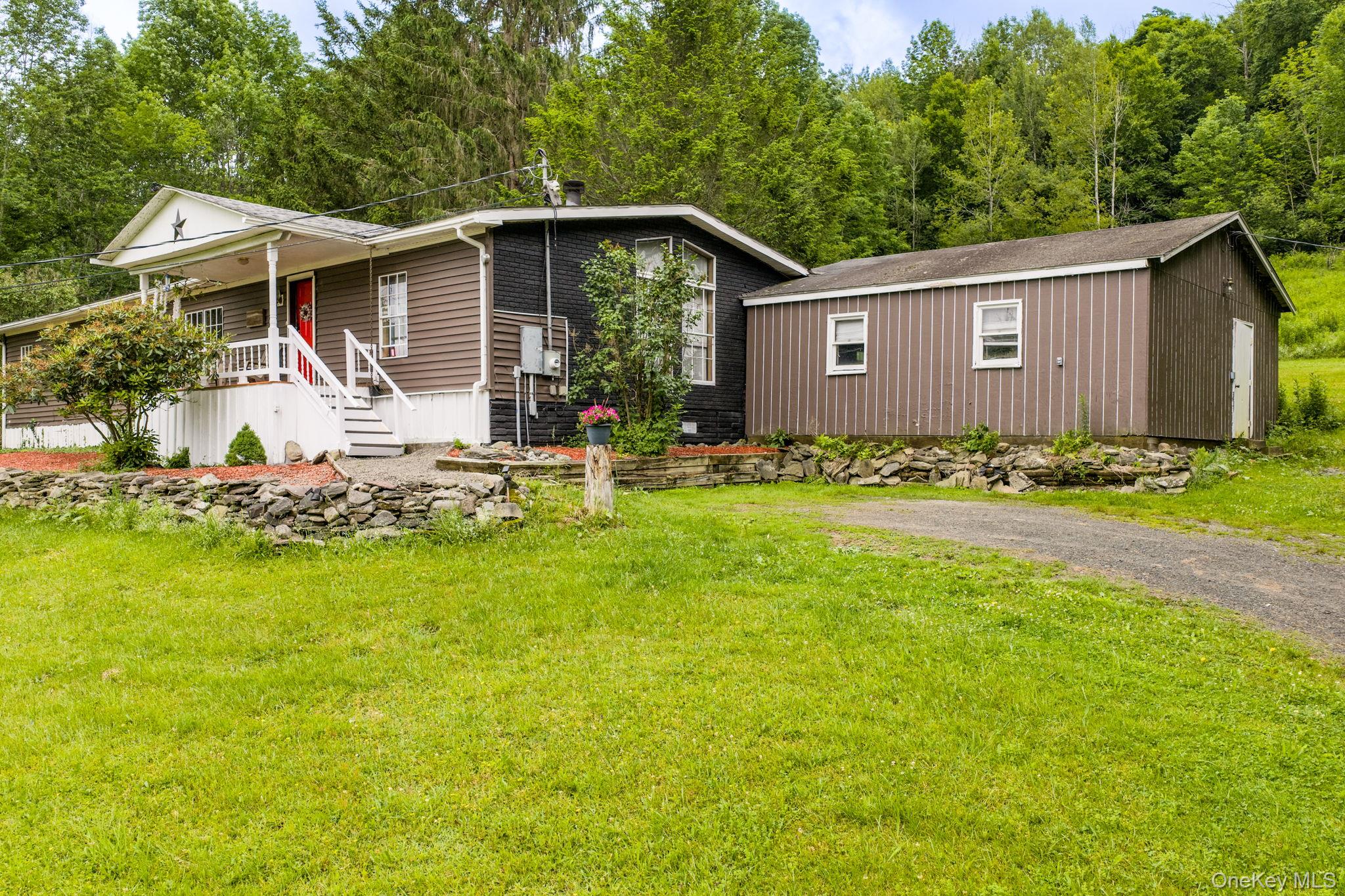 673 Hessinger And Lare Road – For Sale