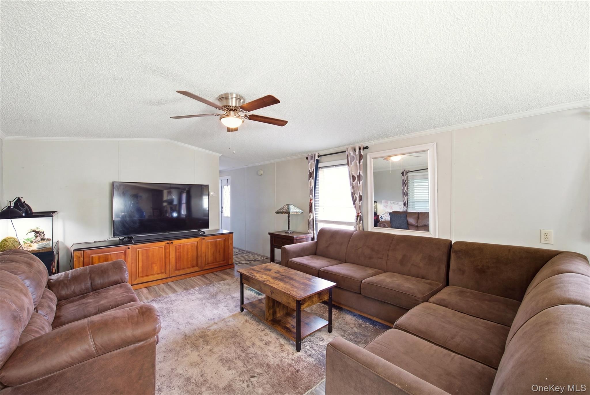 1137 Unit 124 Lincoln Avenue – For Sale photo 11