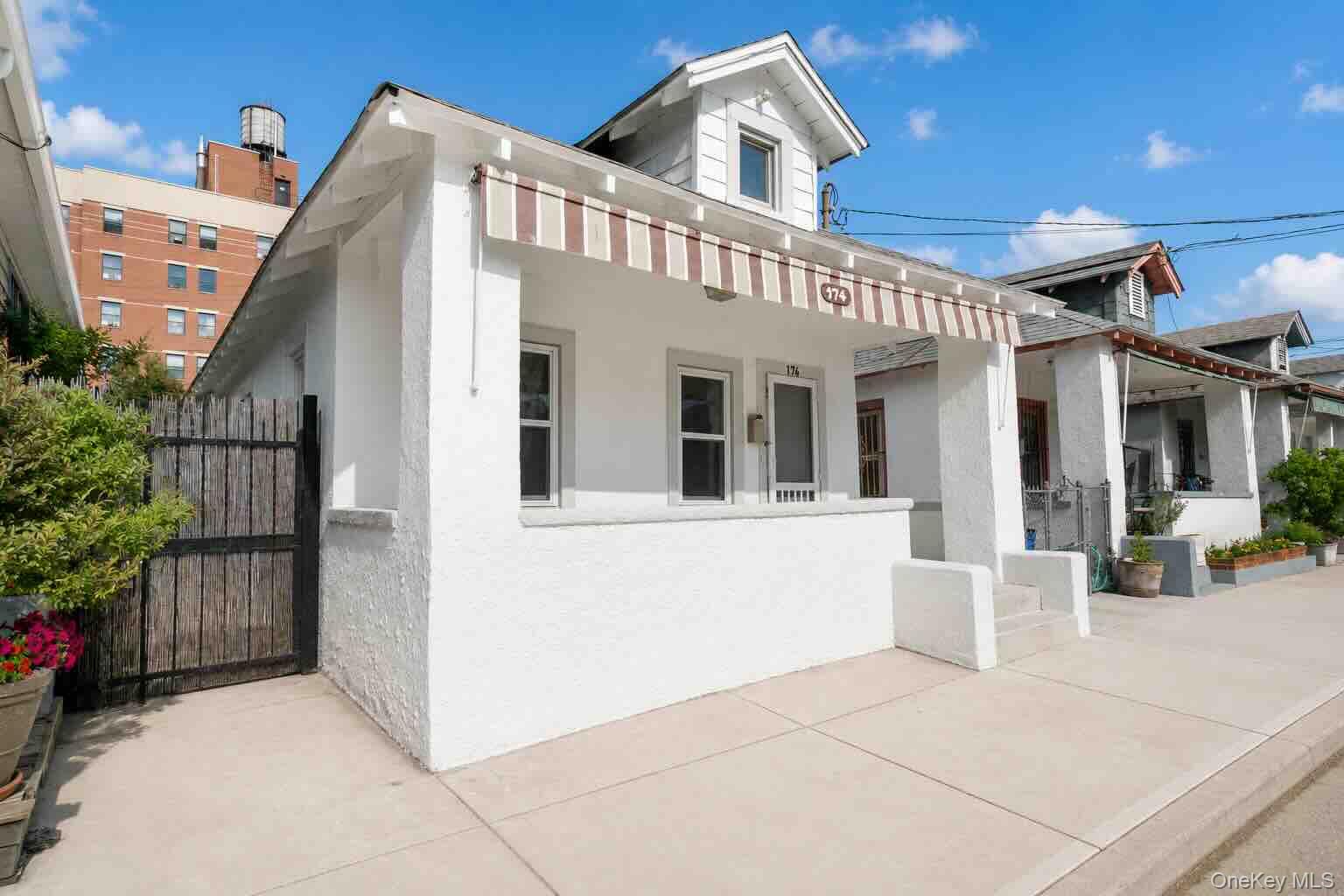 174 Beach 25th Street – For Sale photo 2