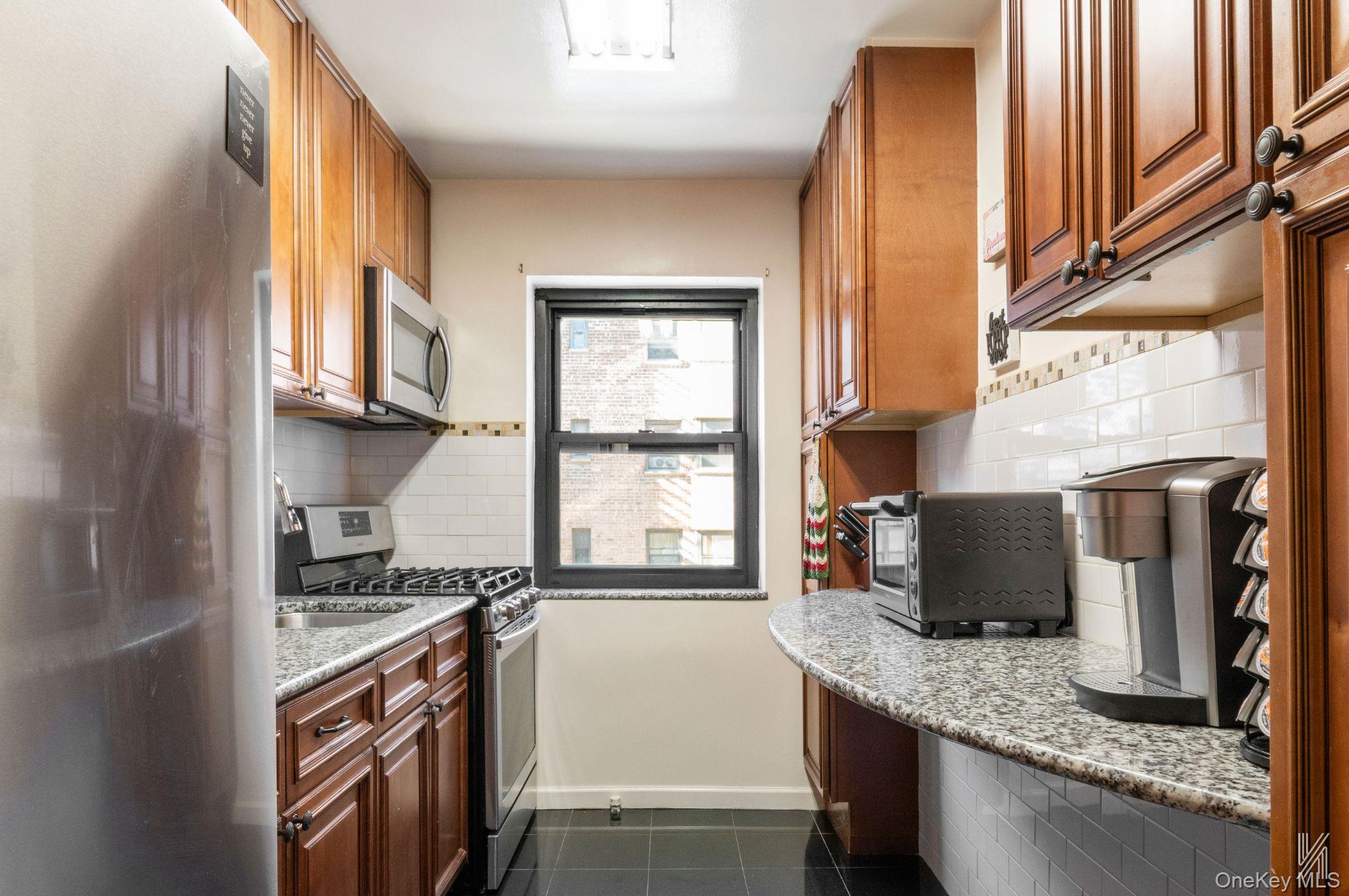 34-10 94th Street, Unit 3D photo 6