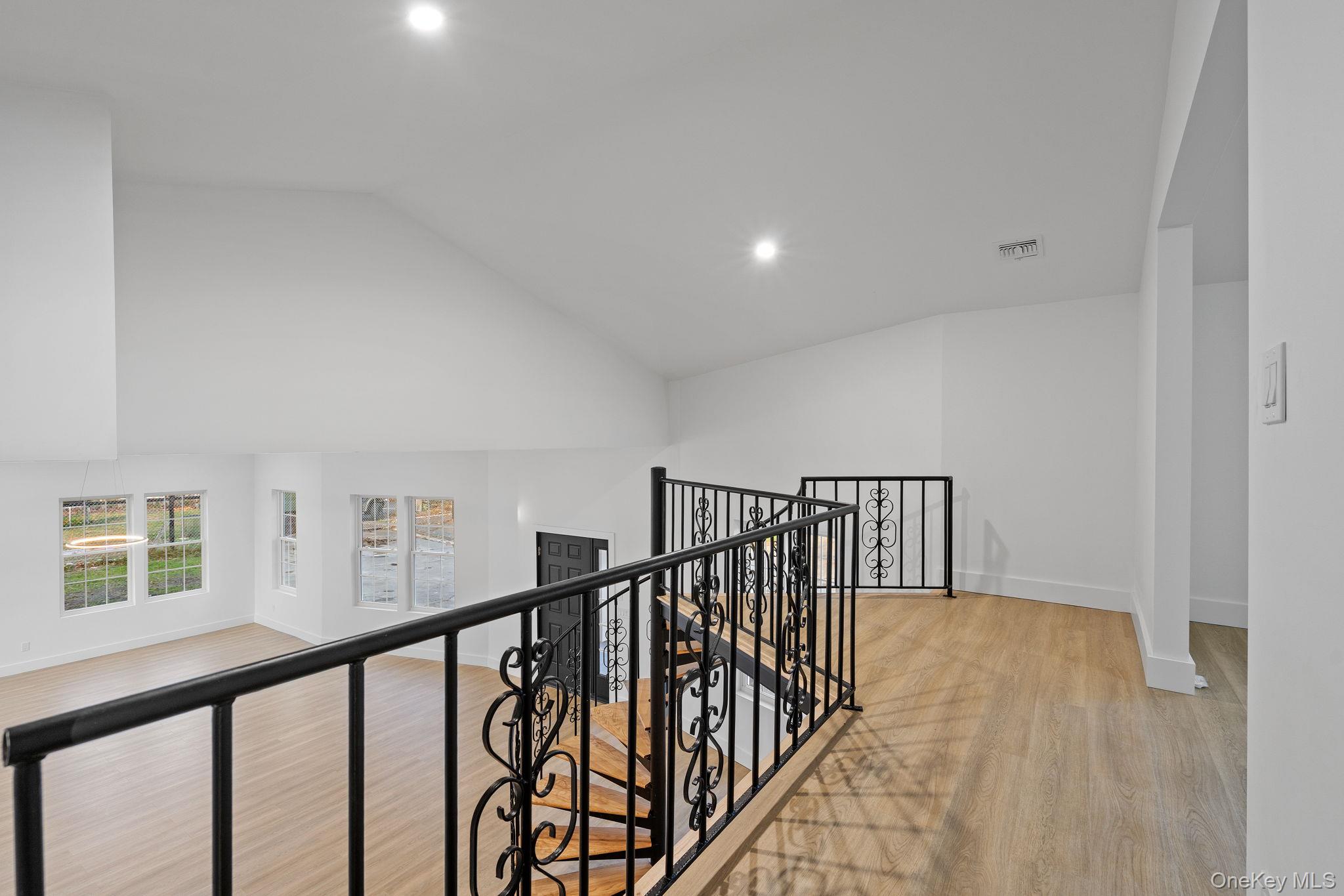 39 Overland Drive – For Sale photo 9