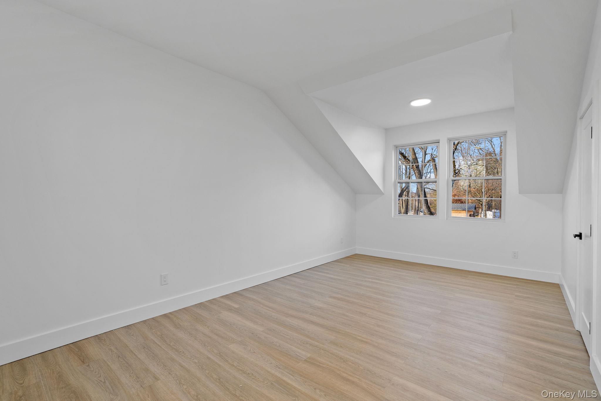 39 Overland Drive – For Sale photo 37