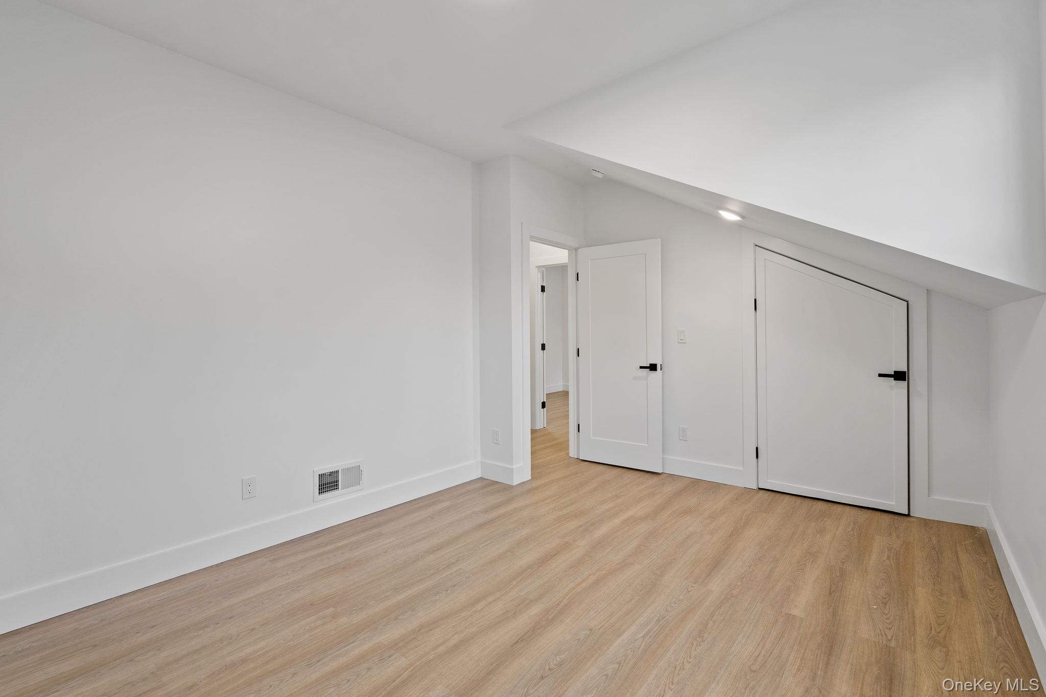 39 Overland Drive – For Sale photo 40