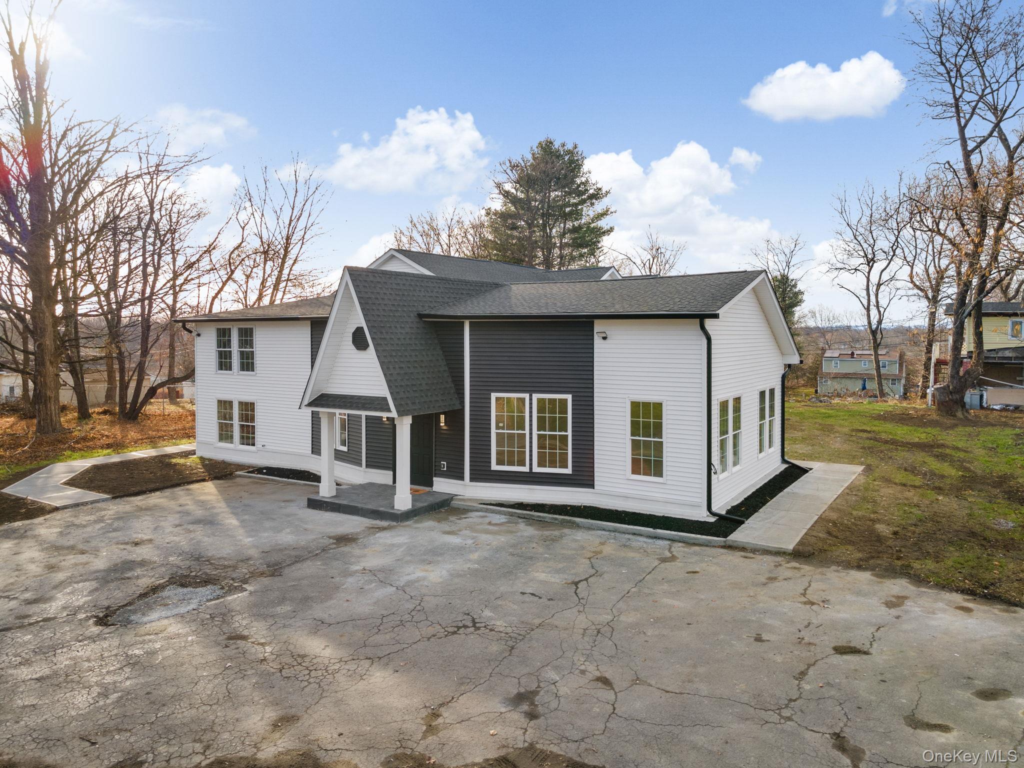 39 Overland Drive – For Sale photo 2