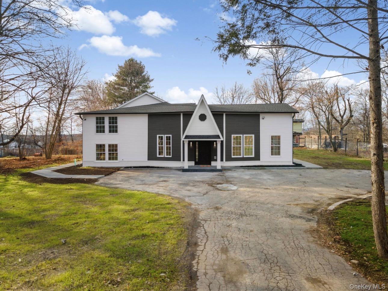 39 Overland Drive – For Sale