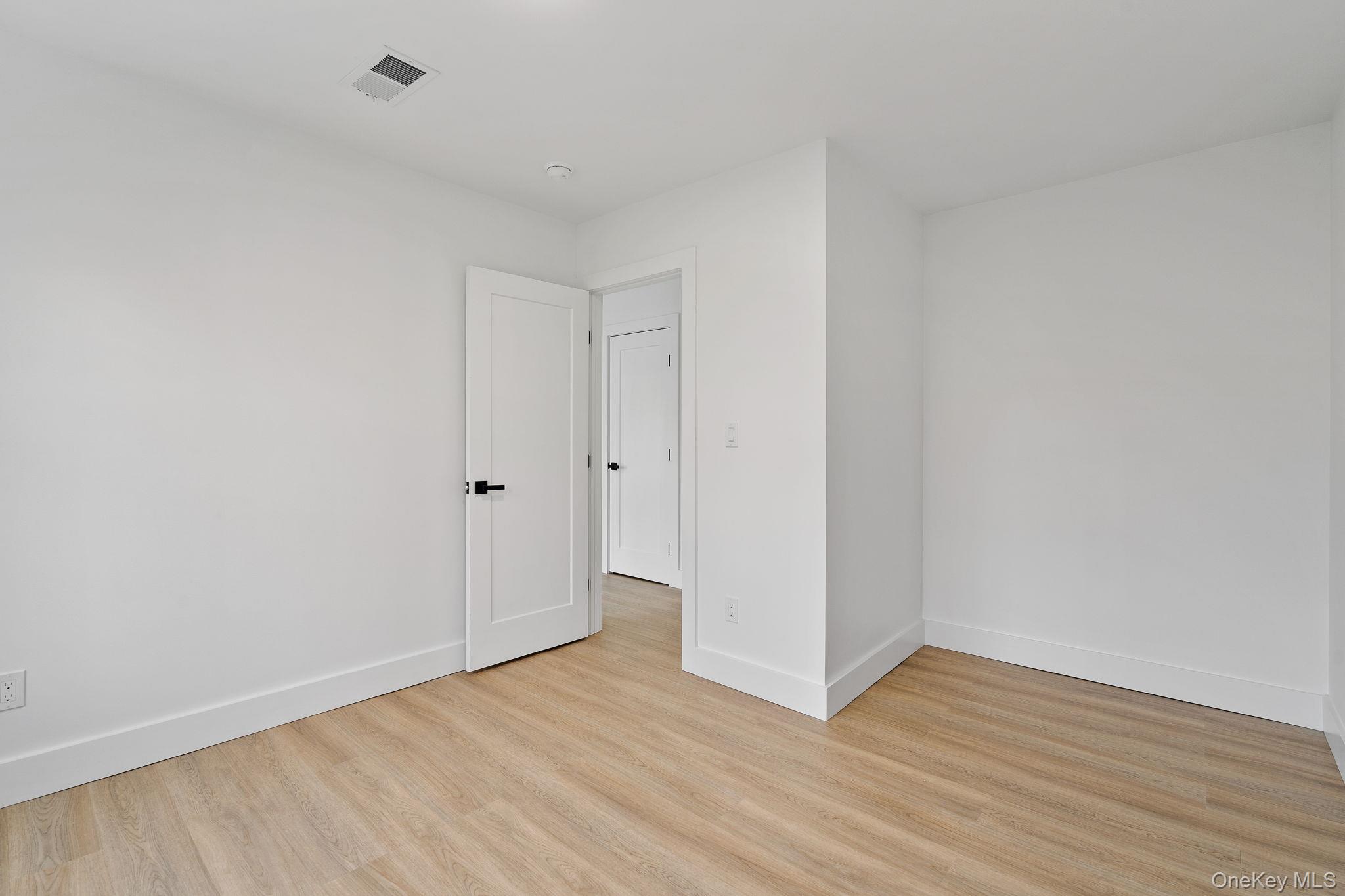 39 Overland Drive – For Sale photo 33