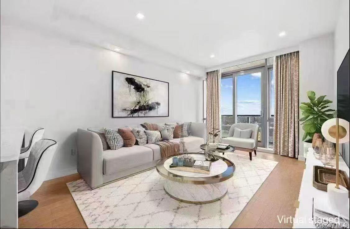 13437 35th Avenue, Unit 11K photo 9