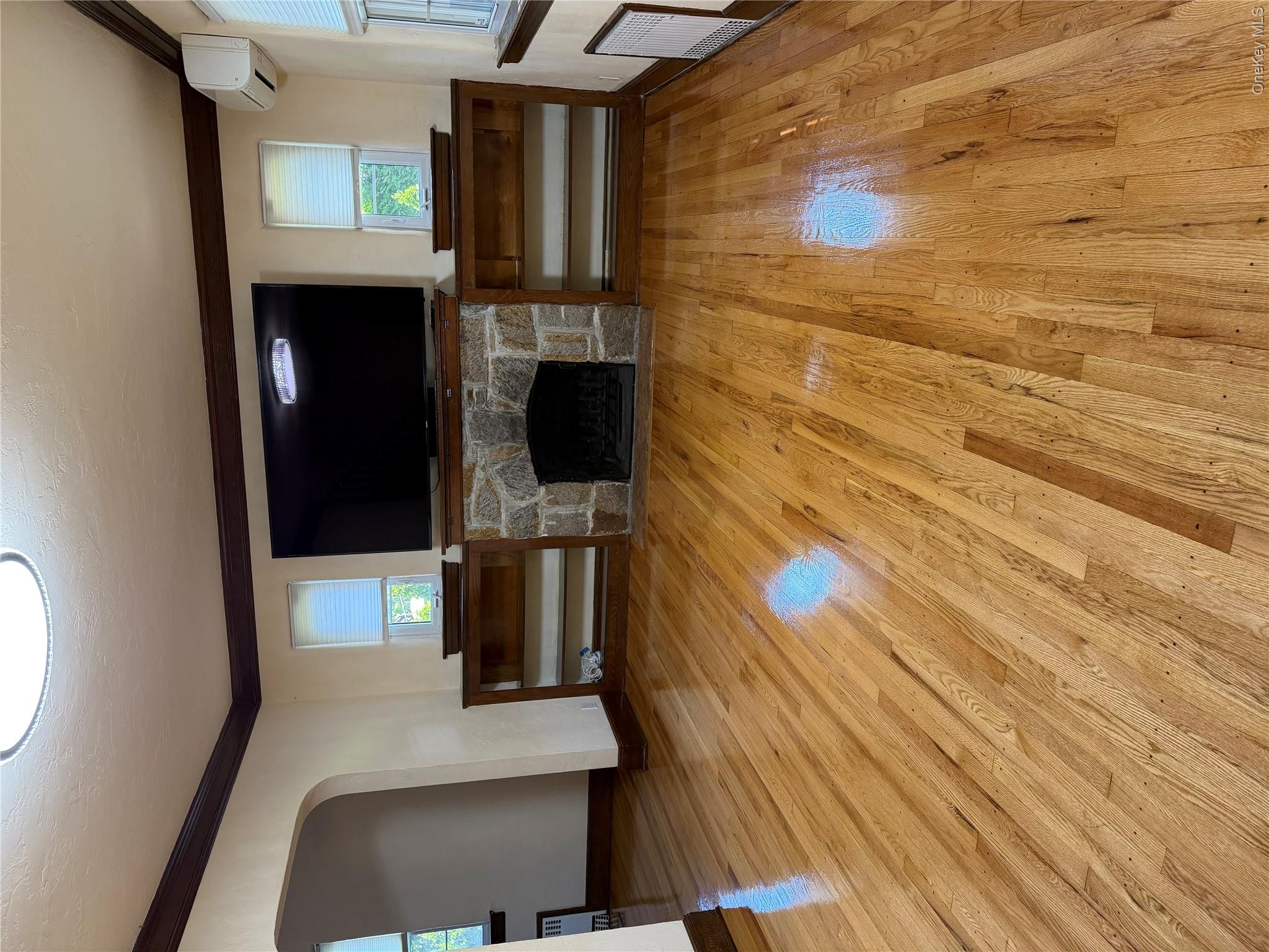 27 Upland Road – For Rent photo 2