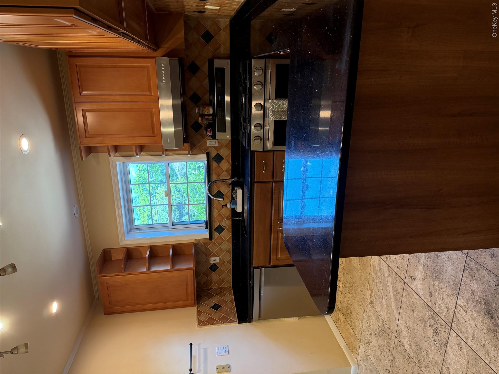 27 Upland Road – For Rent photo 8