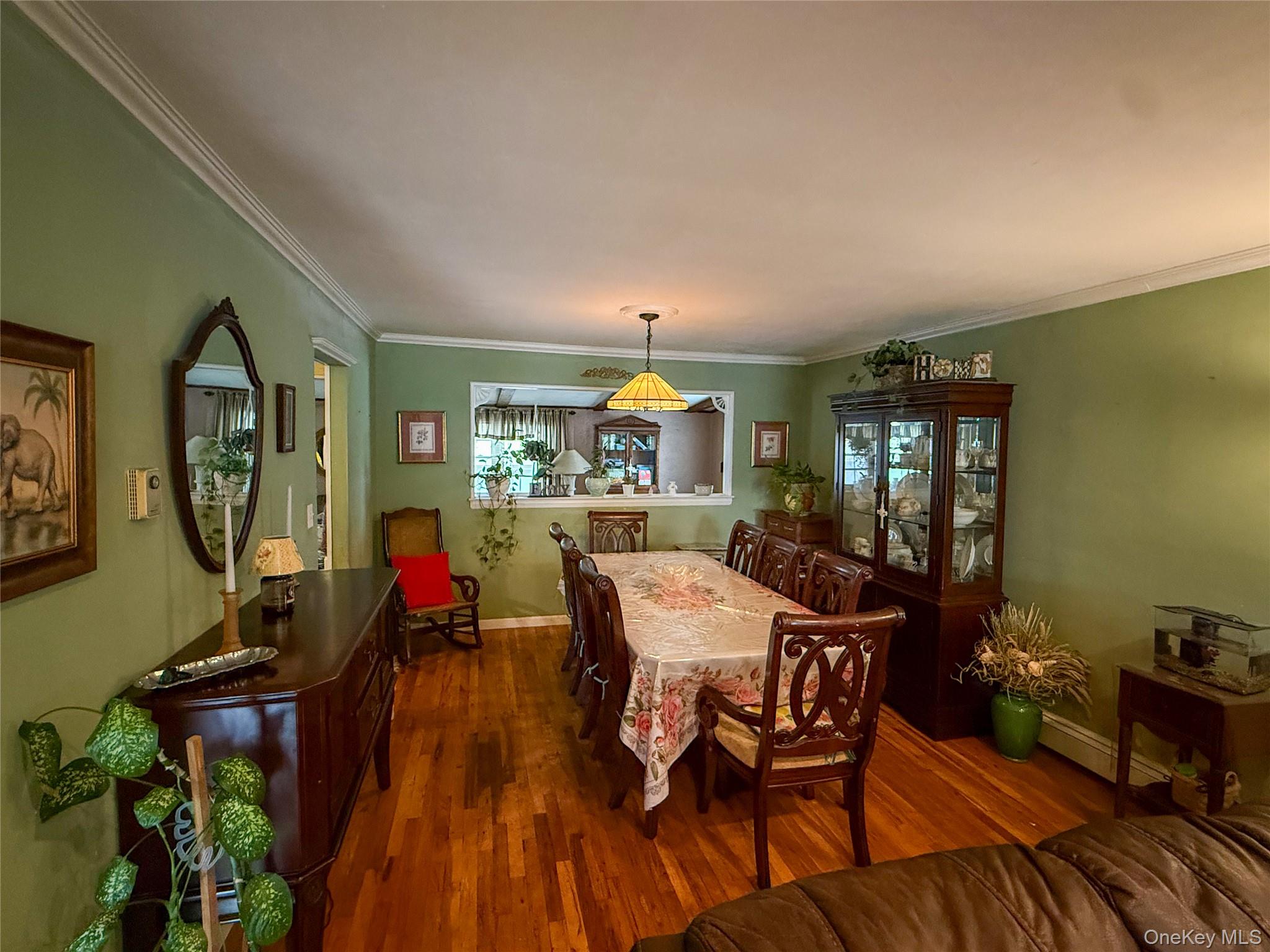 685 Seabury Avenue – For Sale photo 7