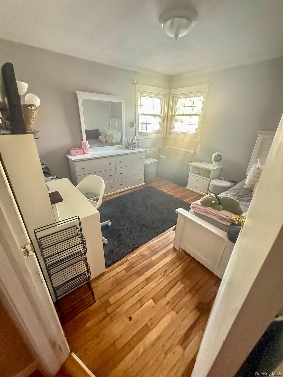 685 Seabury Avenue – For Sale photo 12
