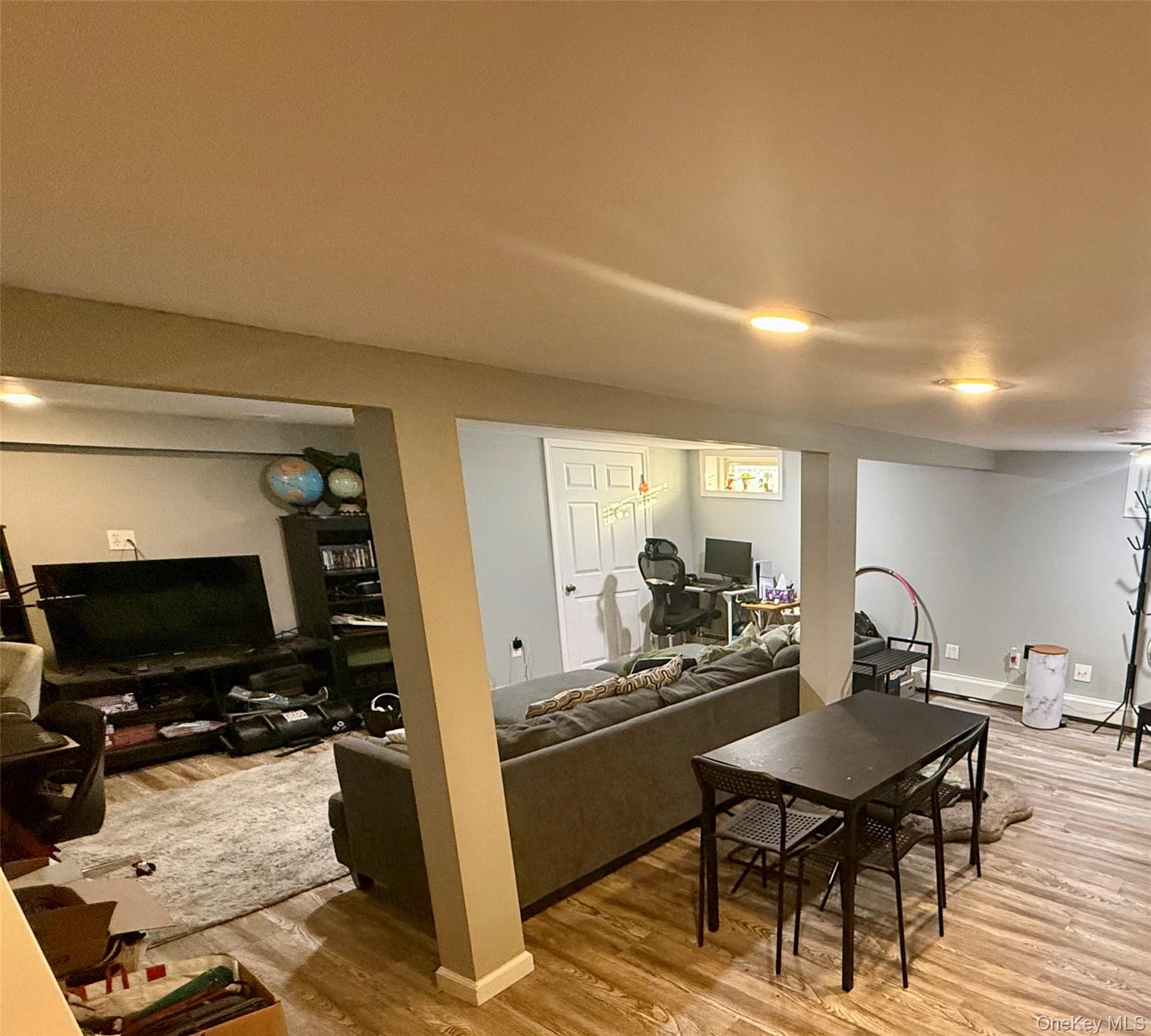685 Seabury Avenue – For Sale photo 14