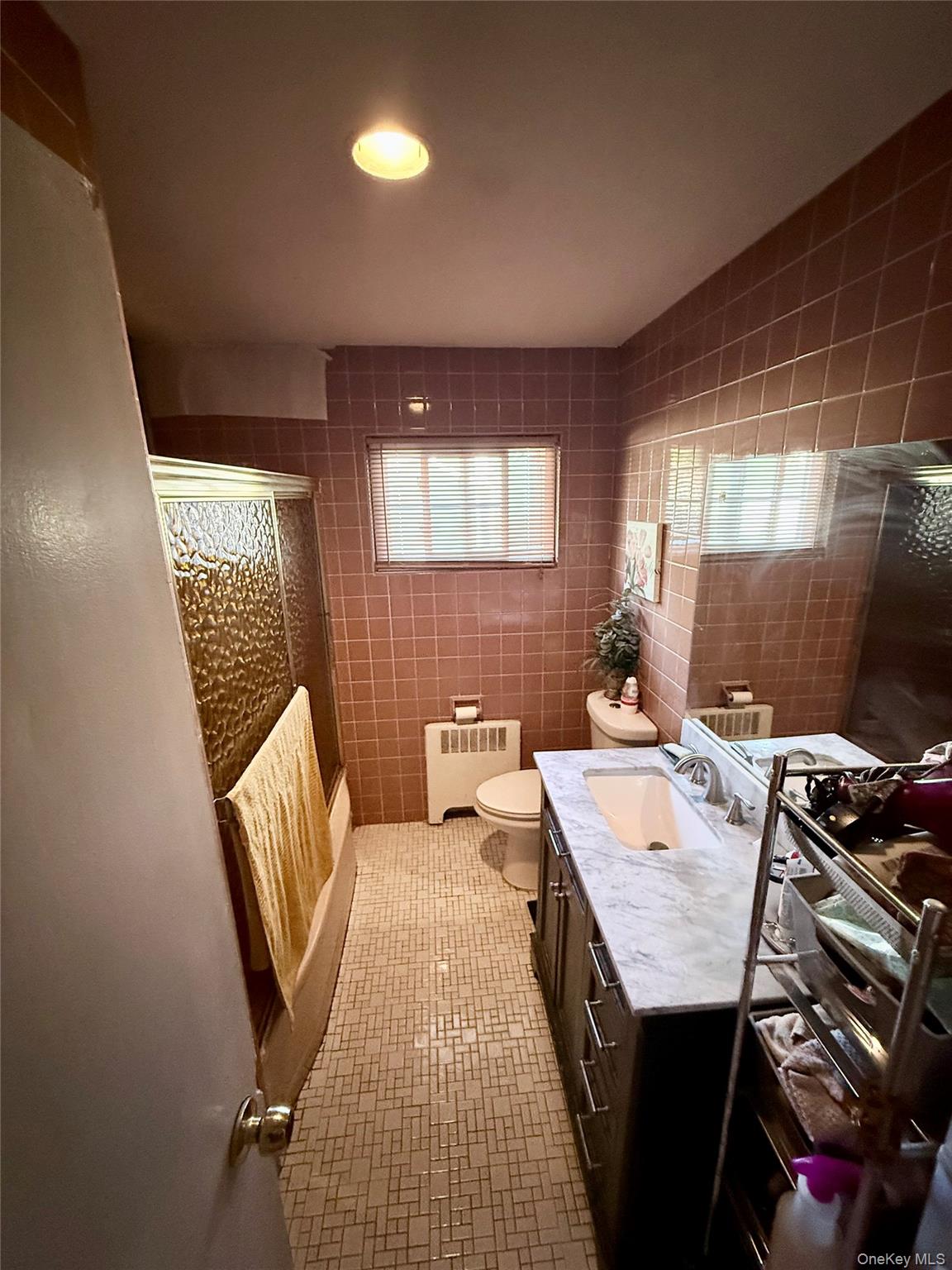 685 Seabury Avenue – For Sale photo 11