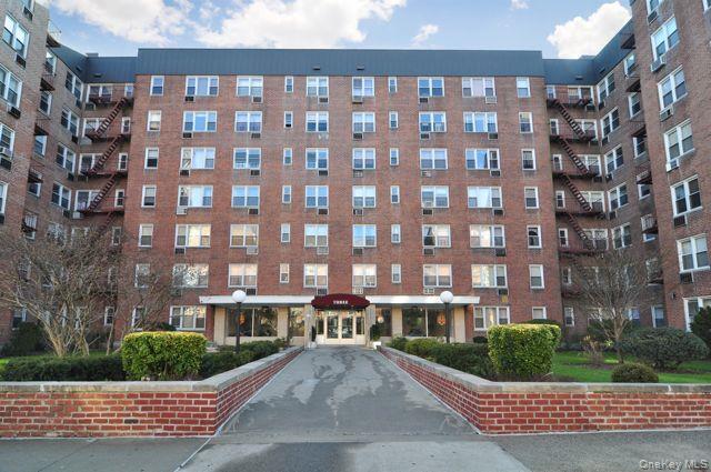 4 Sadore Lane, Unit 7M