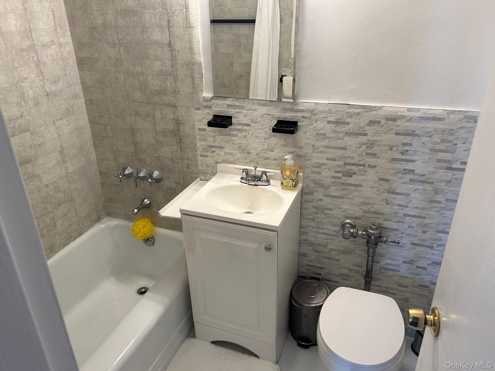 4 Sadore Lane, Unit 7M photo 10