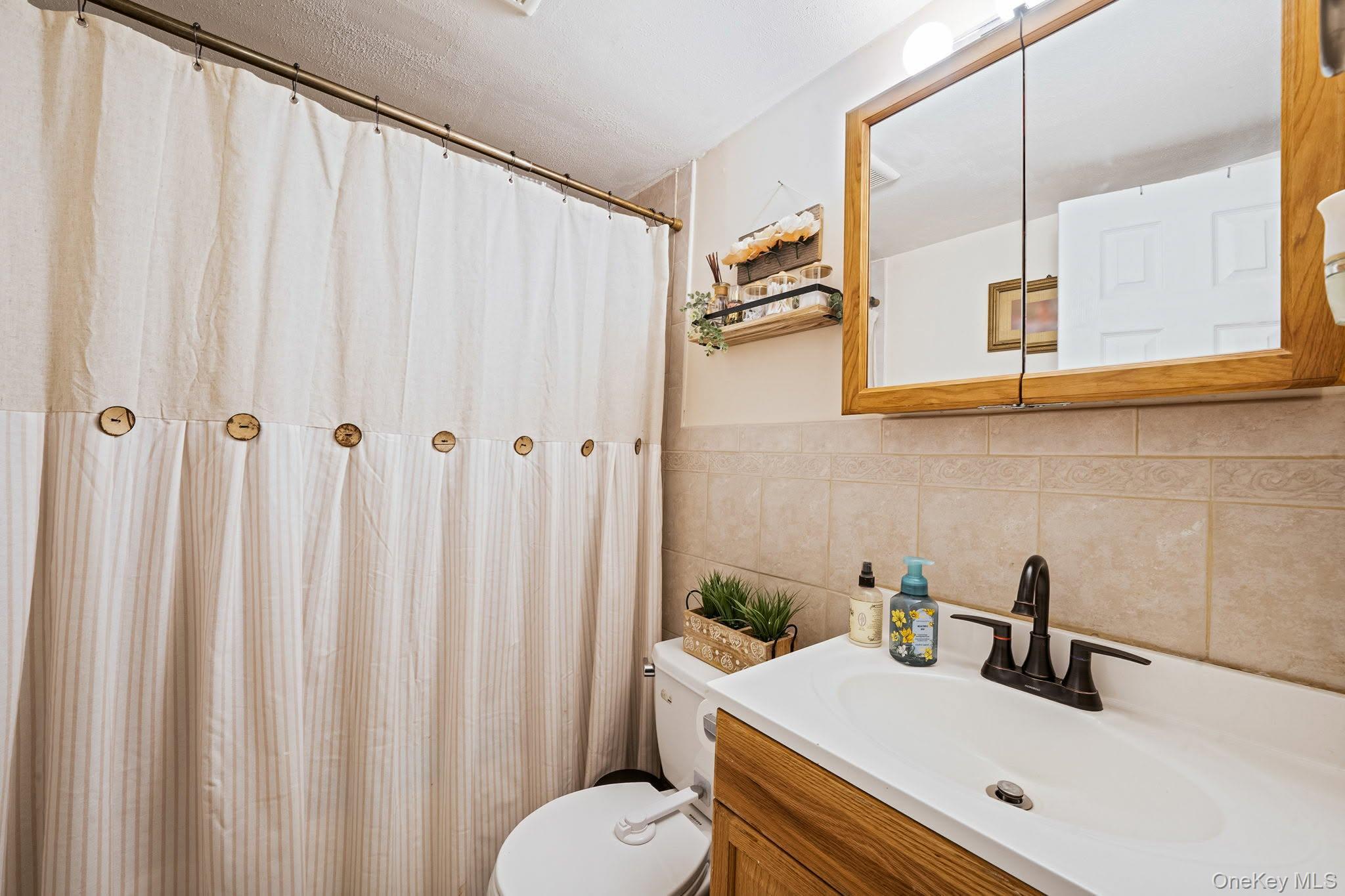 2453 union blvd, Unit 24a photo 10