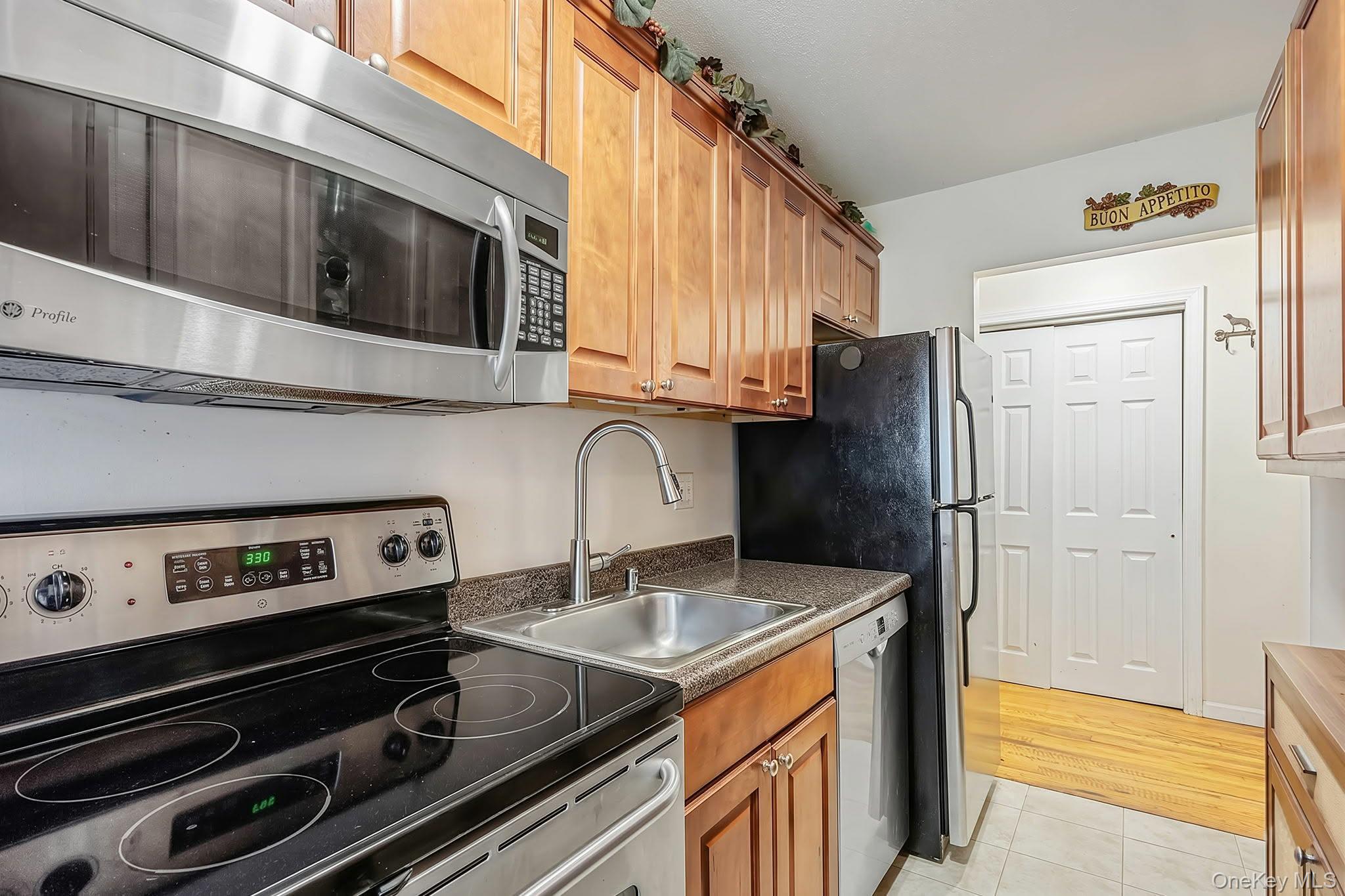 2453 union blvd, Unit 24a photo 6