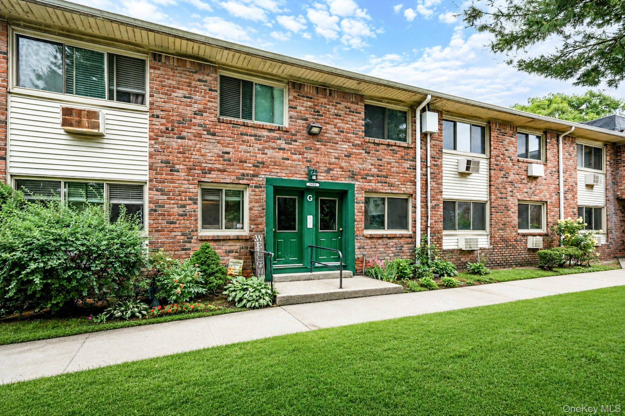 2453 union blvd, Unit 24a photo 2