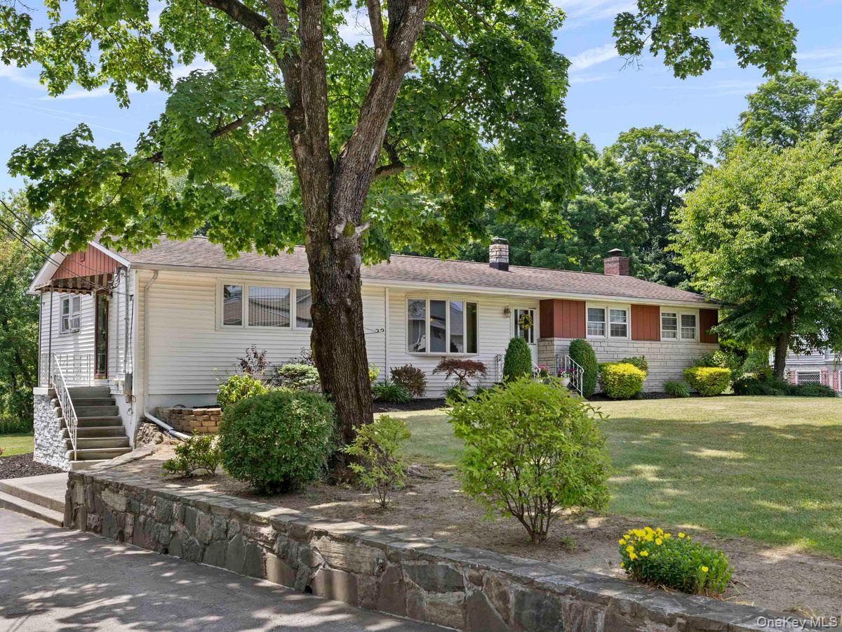 105 S Chapel Hill Road – For Sale