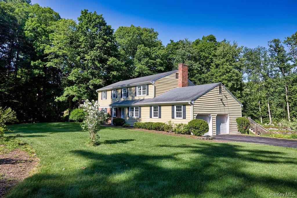 10 Stoutenburgh Drive – For Sale photo 2