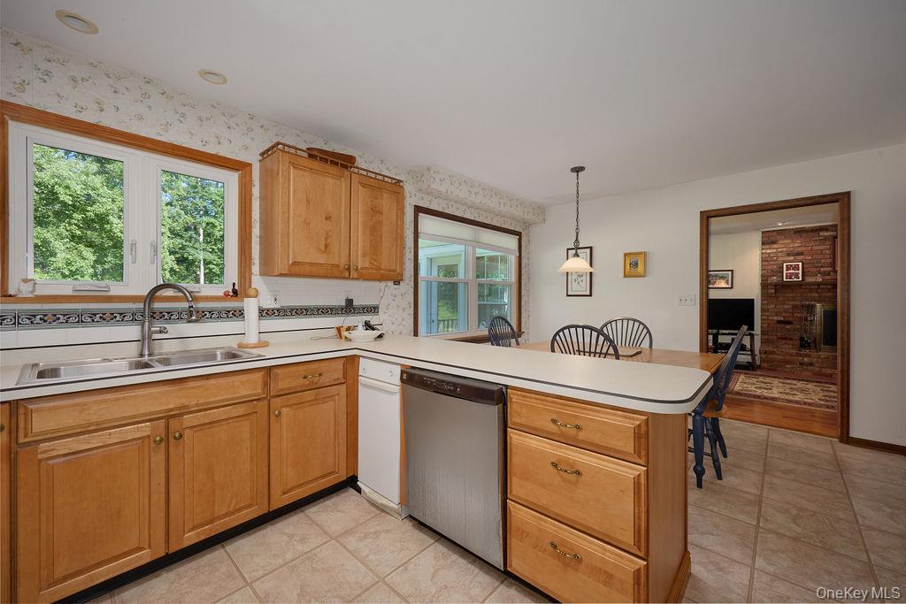 10 Stoutenburgh Drive – For Sale photo 14
