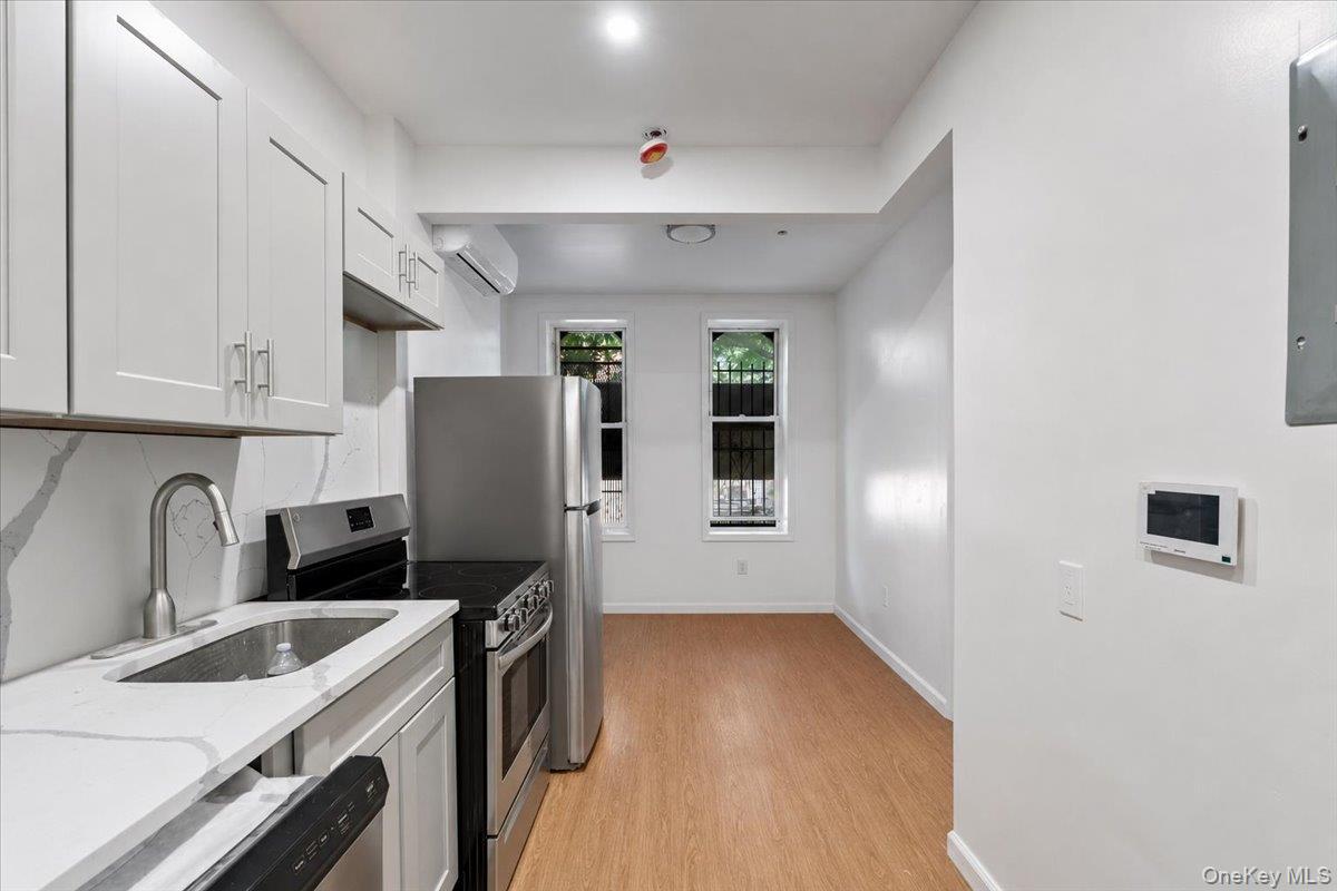 324 Eldert Street, Unit 1A photo 3