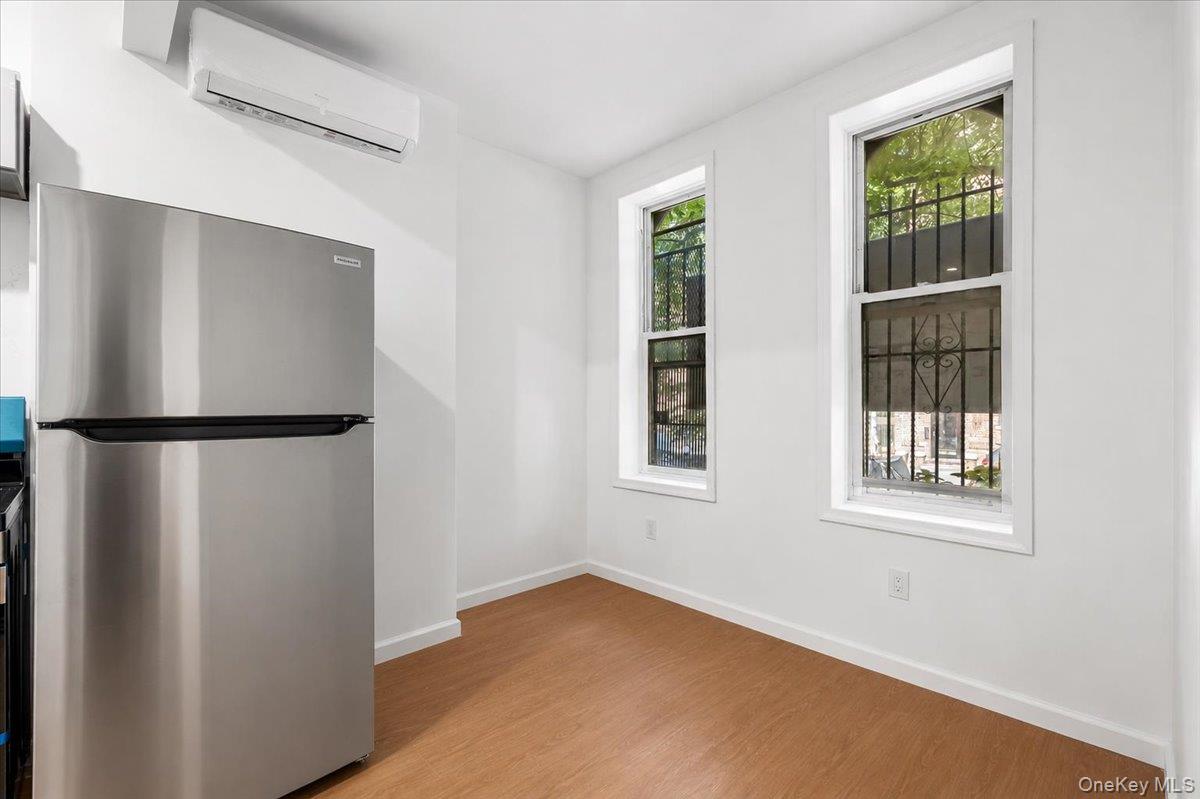324 Eldert Street, Unit 1A photo 5