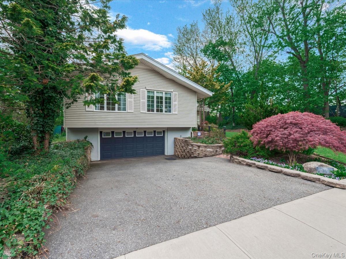 69 Roger Drive – For Sale photo 2