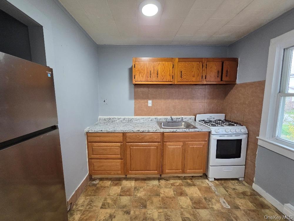 589-593 W Broadway – For Sale photo 11