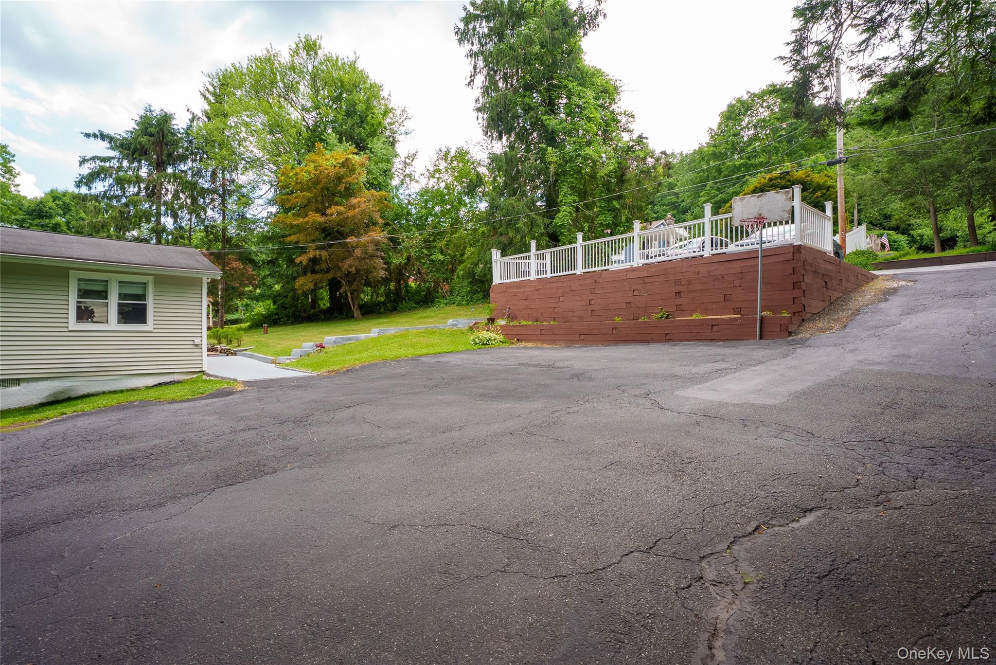 18 Worthington Drive W – For Sale photo 18