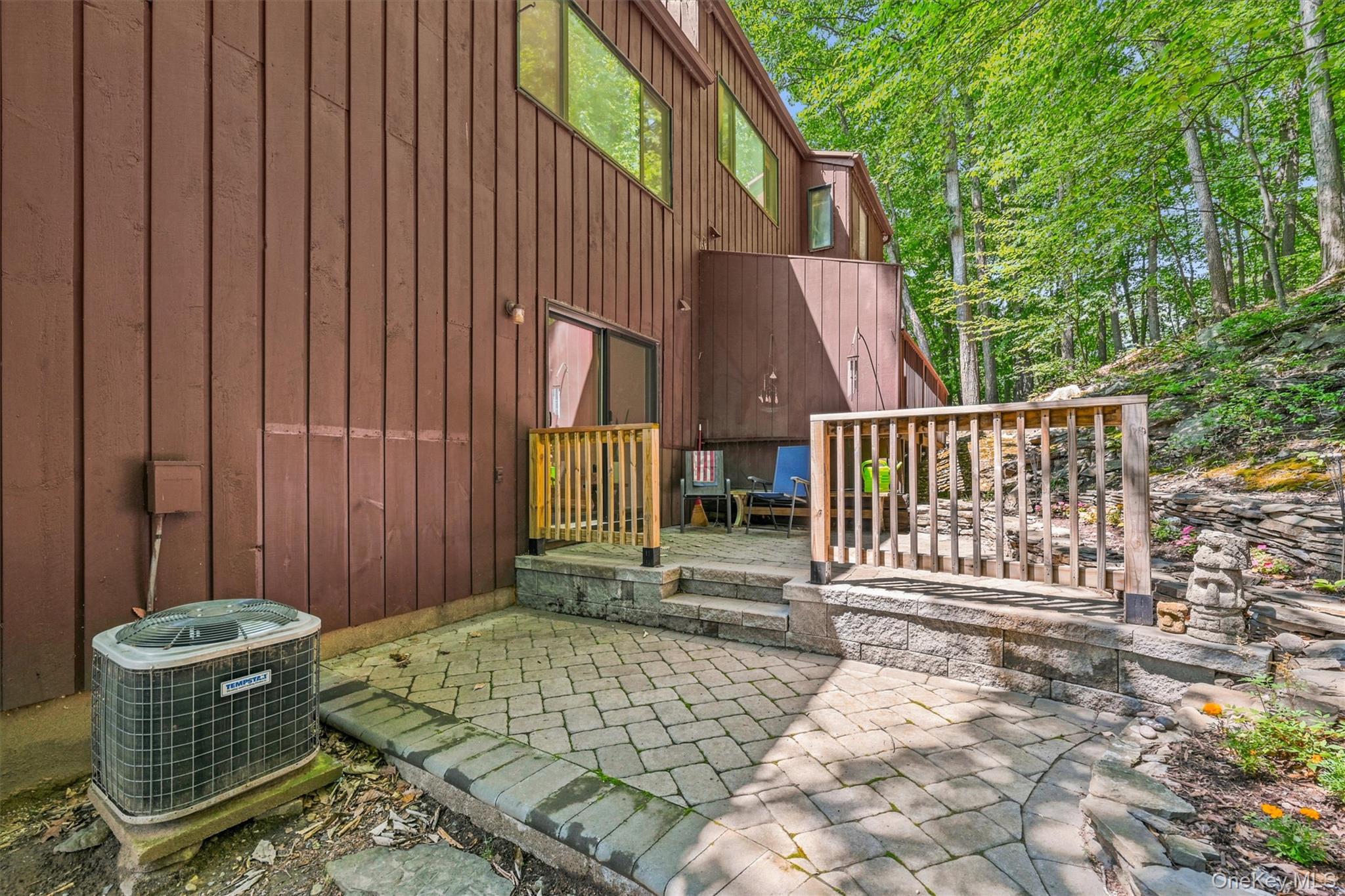 13 Redwood – For Sale photo 28