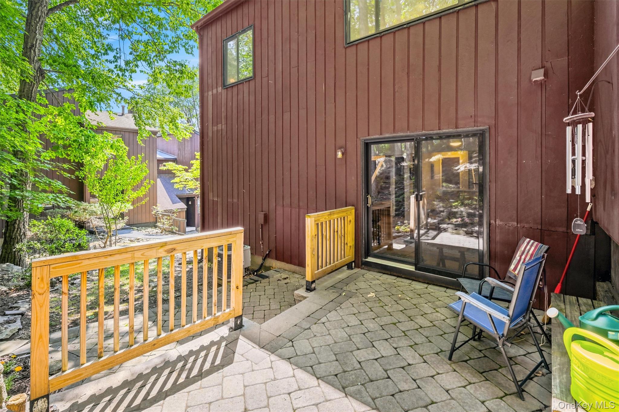 13 Redwood – For Sale photo 31