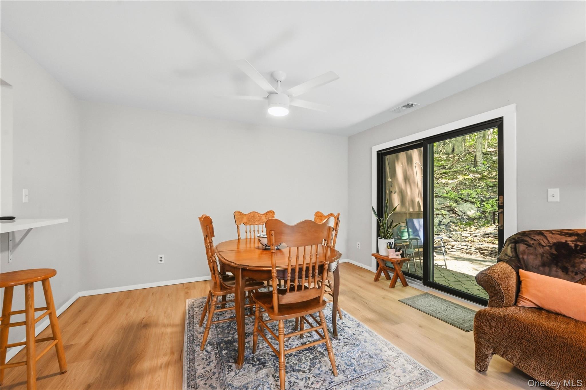 13 Redwood – For Sale photo 16