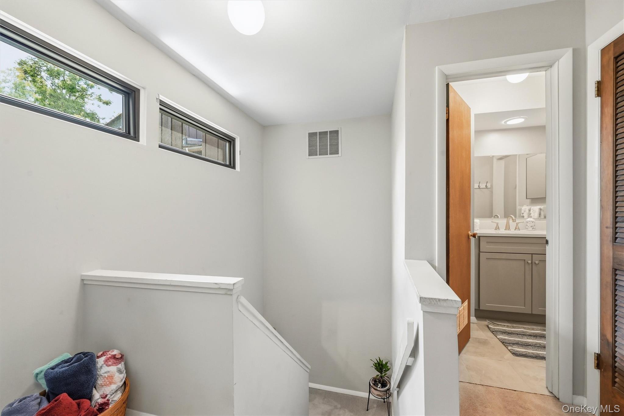 13 Redwood – For Sale photo 20