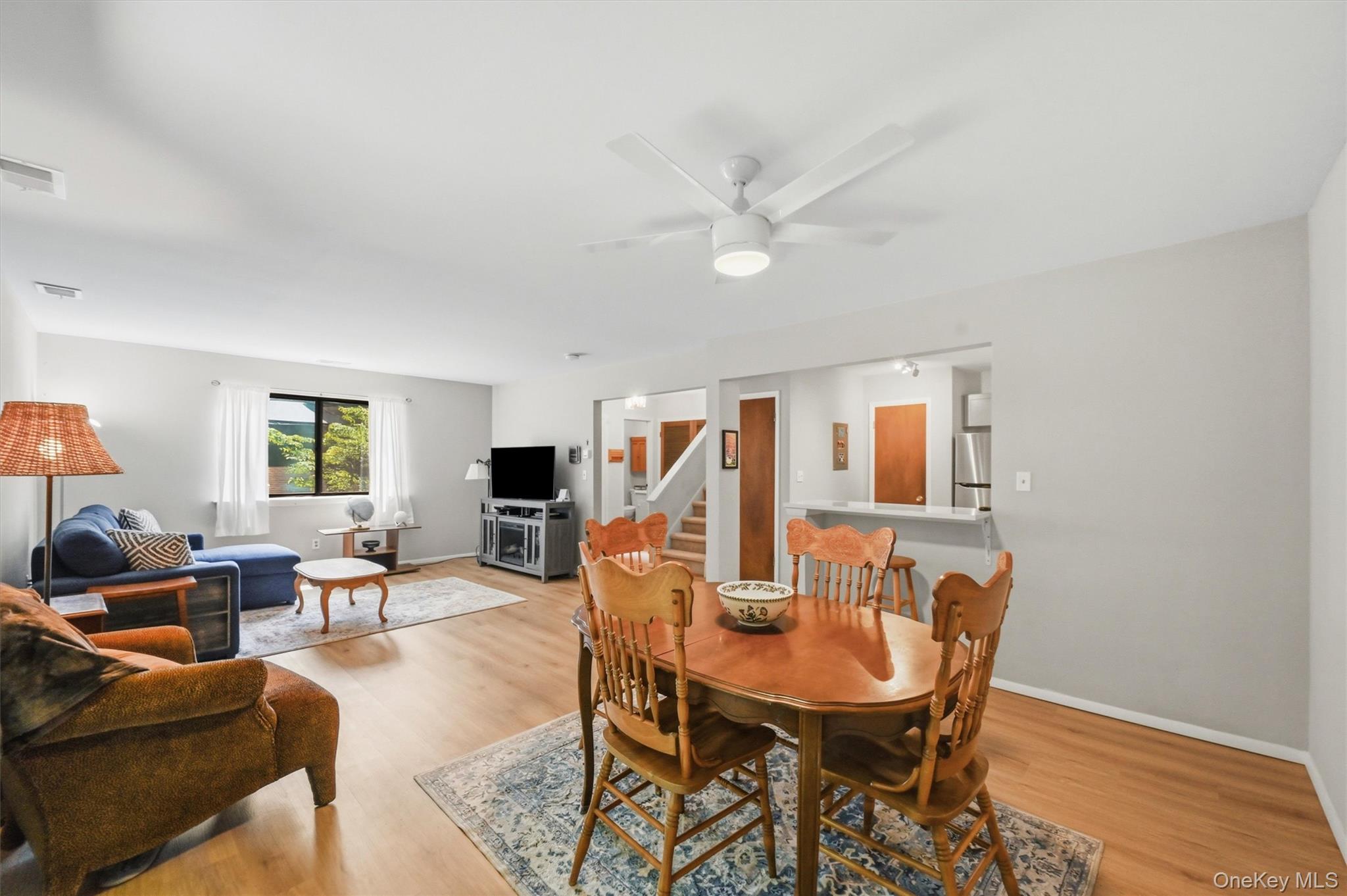 13 Redwood – For Sale photo 19