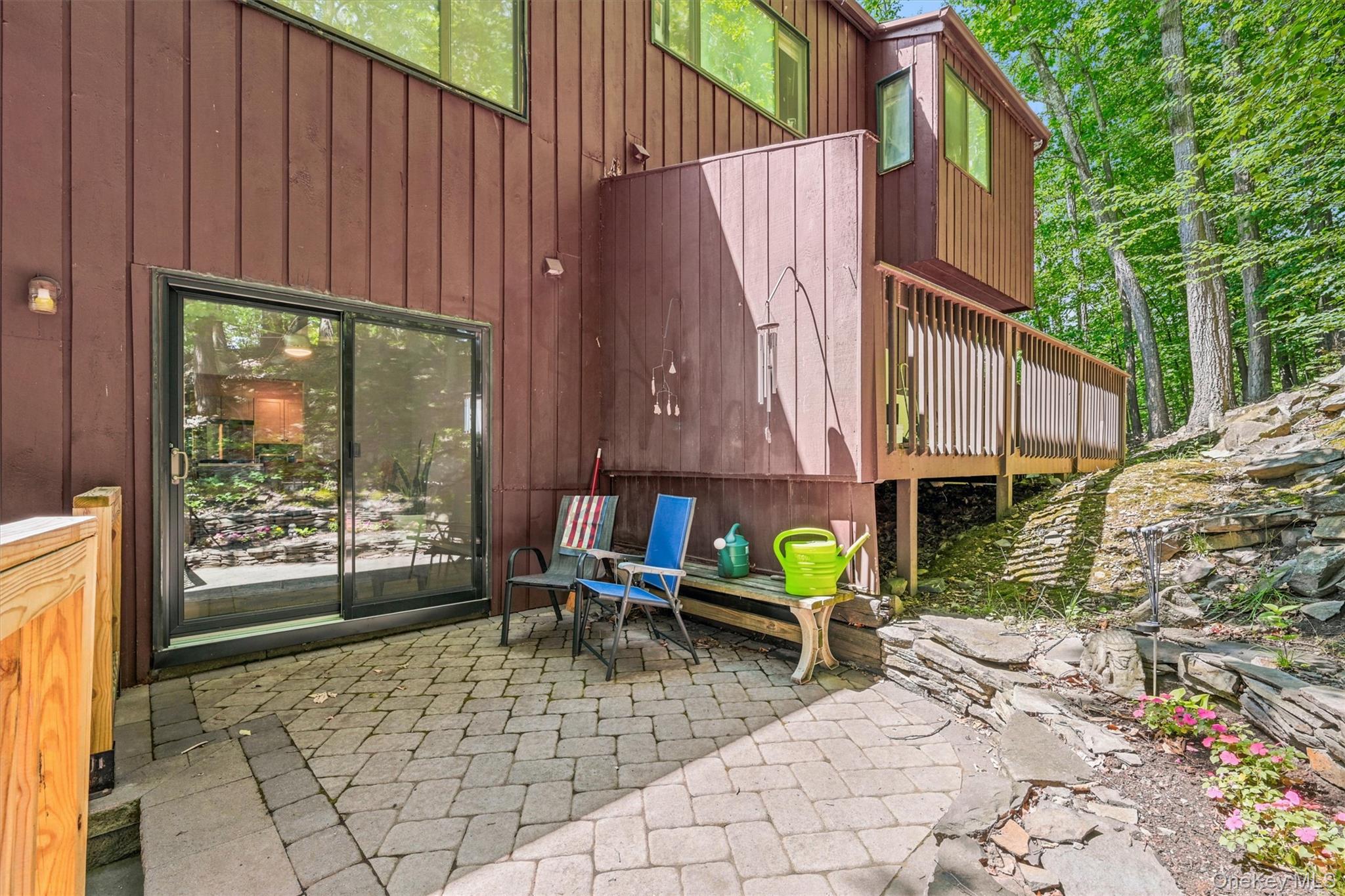 13 Redwood – For Sale photo 29