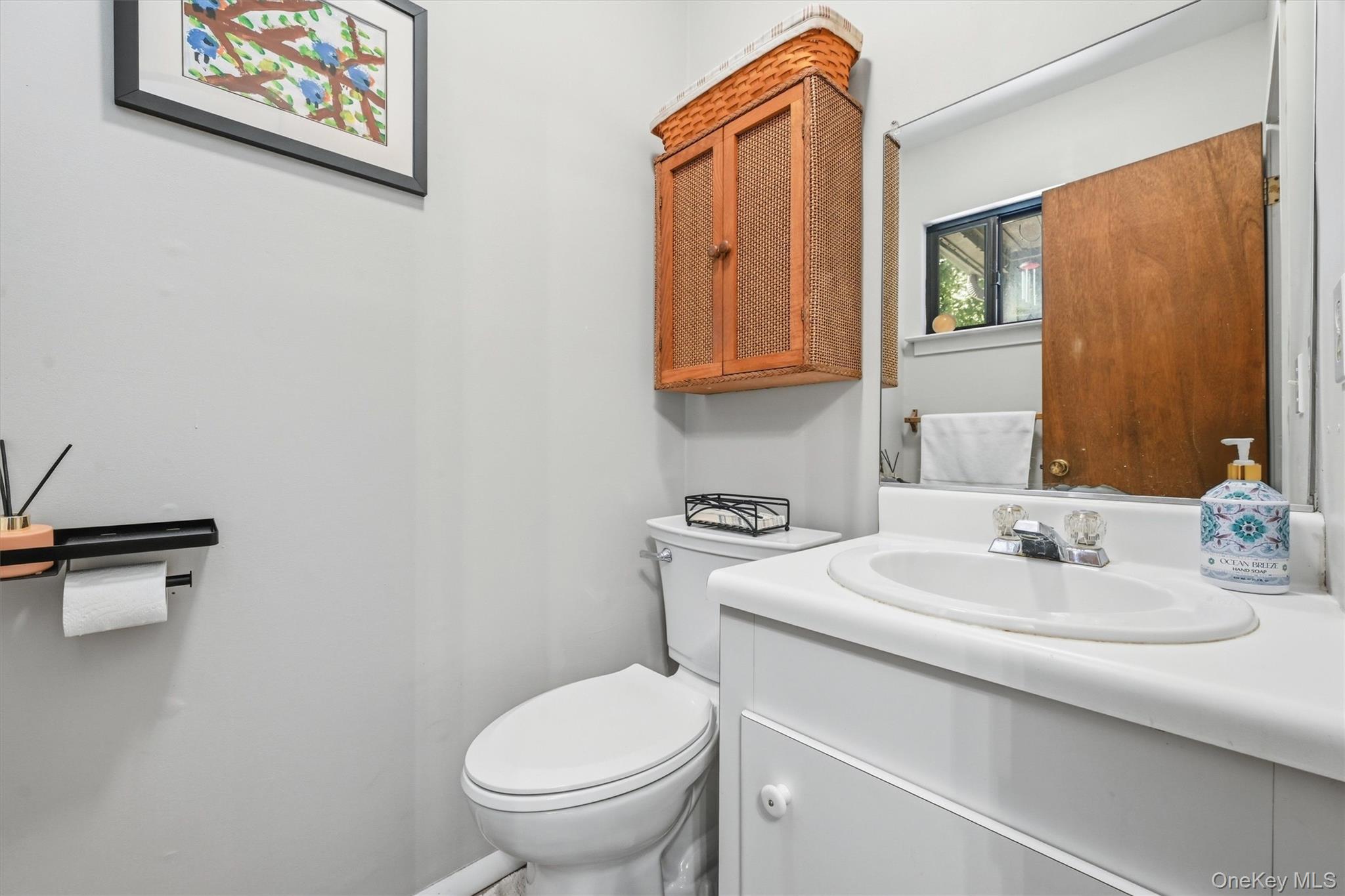 13 Redwood – For Sale photo 10