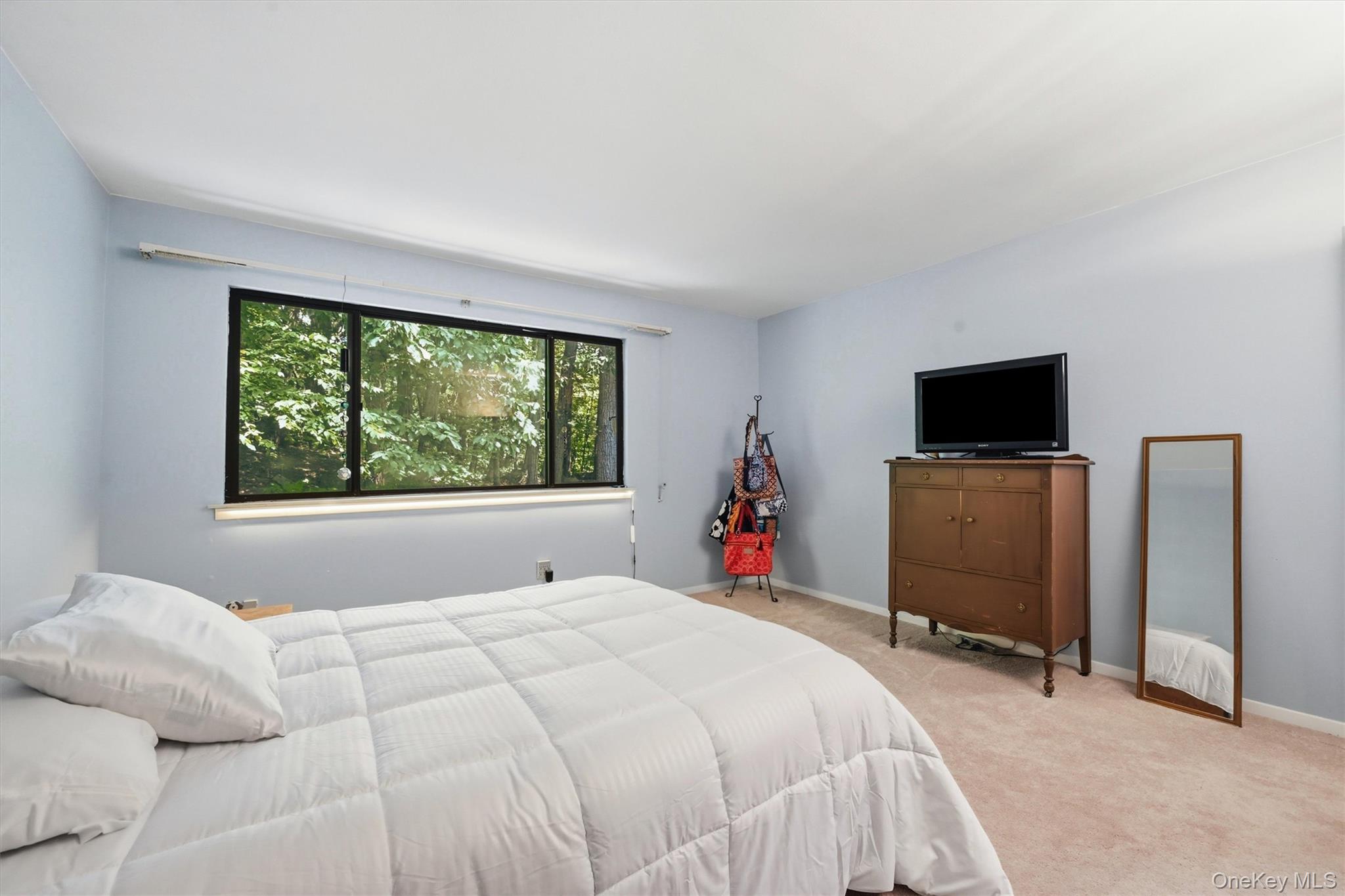 13 Redwood – For Sale photo 24