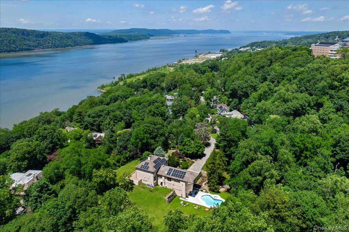 150 Pinecrest Drive – For Sale