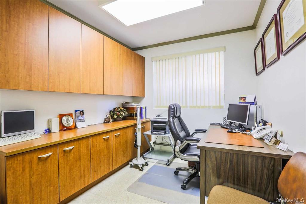 3822 147th Street, Unit 1A photo 5
