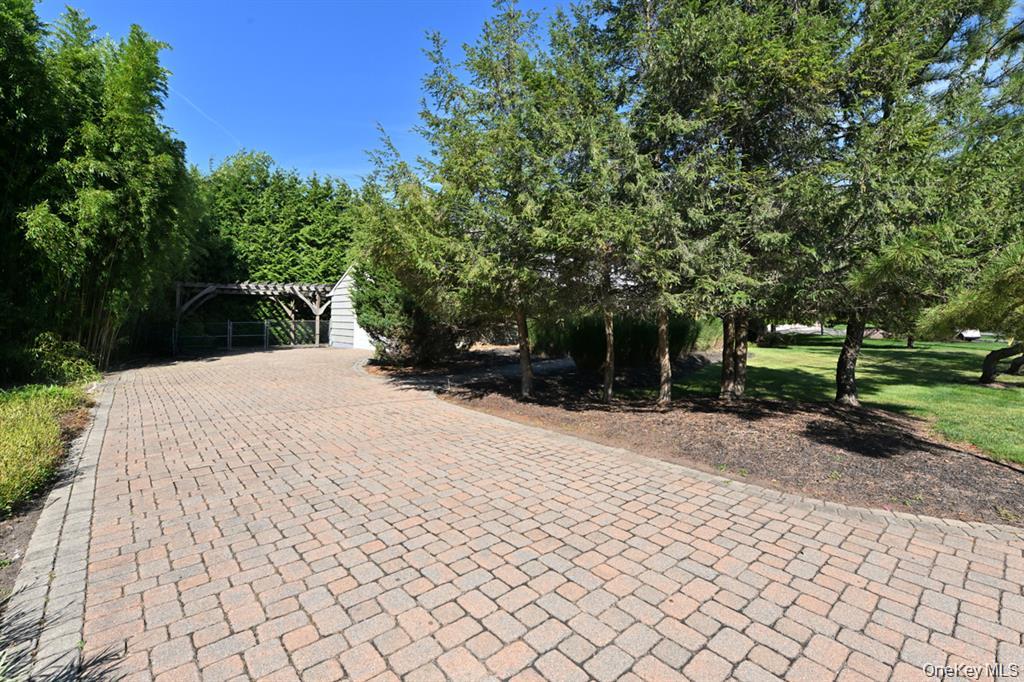 11 Deerwood Road – For Sale photo 14