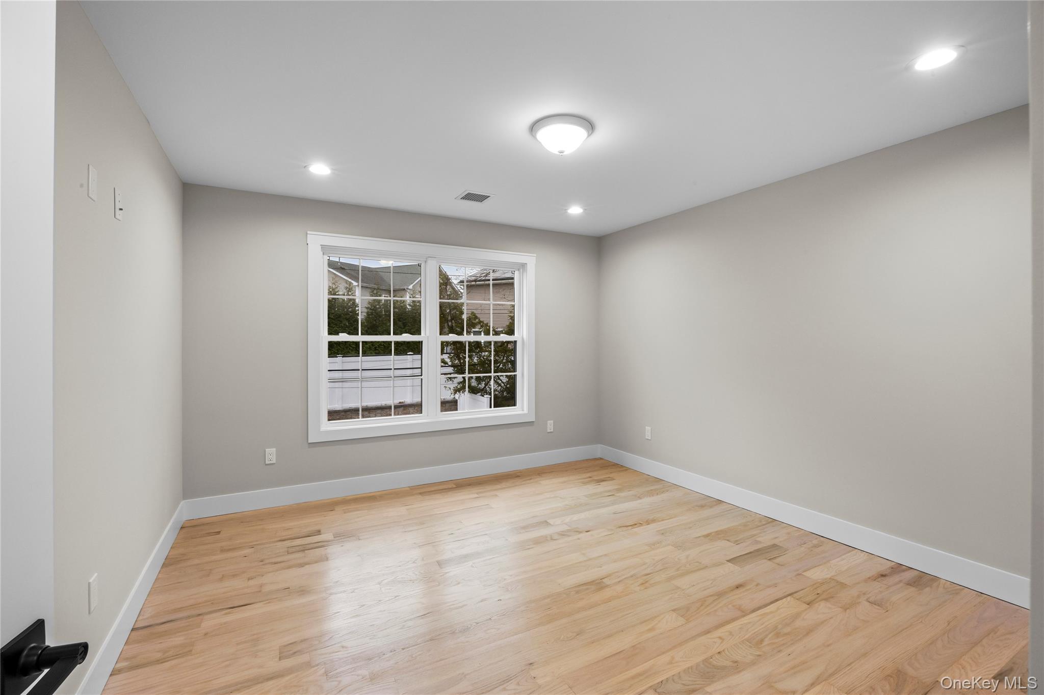 21 Devon Road – For Sale photo 33