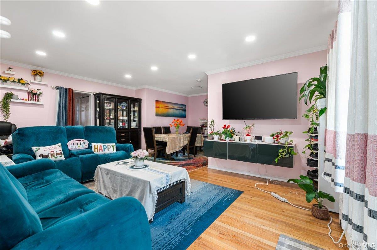 87-29 Marengo Street, Unit 1C photo 3