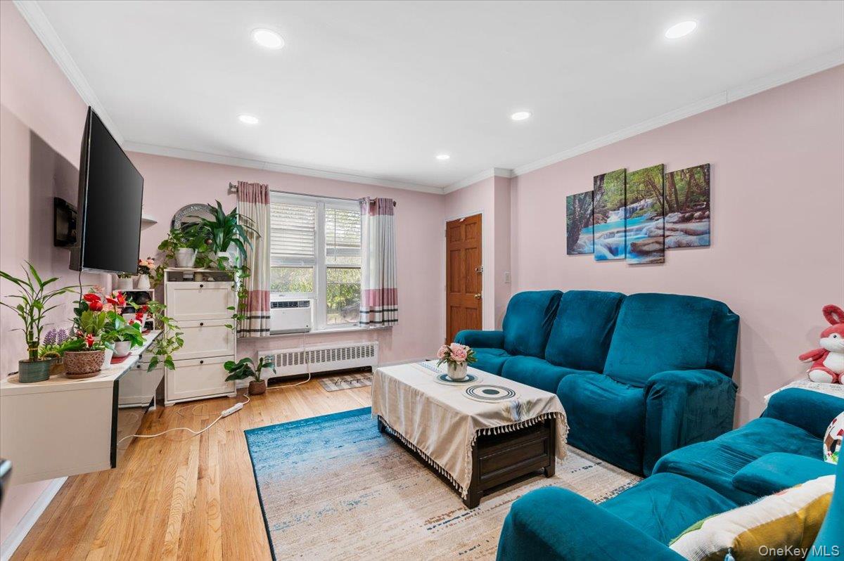 87-29 Marengo Street, Unit 1C photo 4