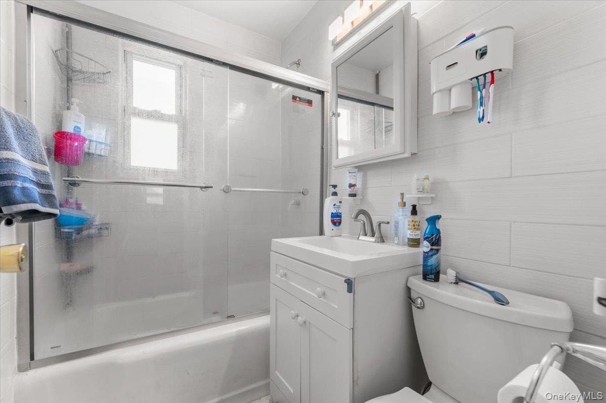 87-29 Marengo Street, Unit 1C photo 9
