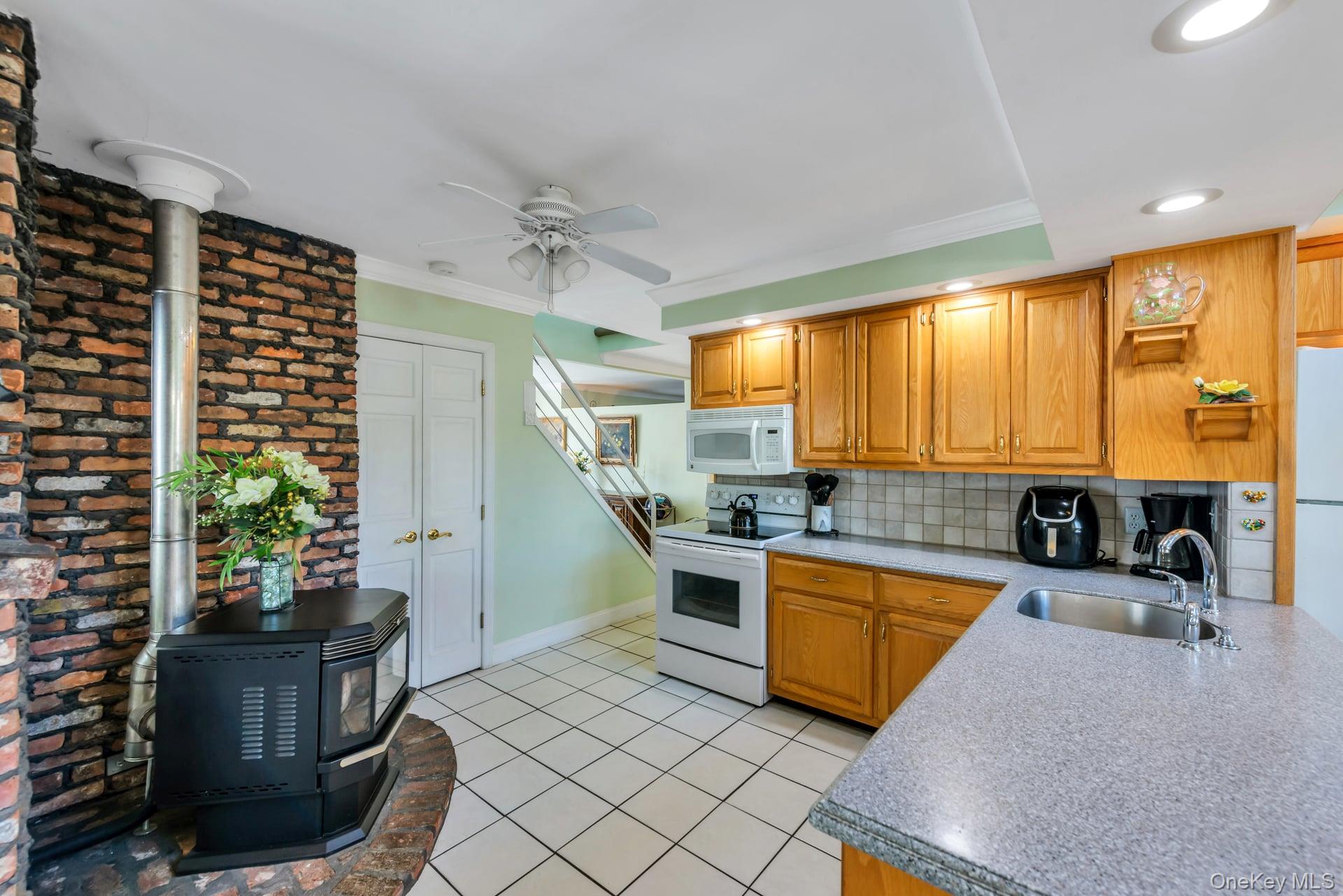 3591 Fiddler Lane – For Sale photo 4
