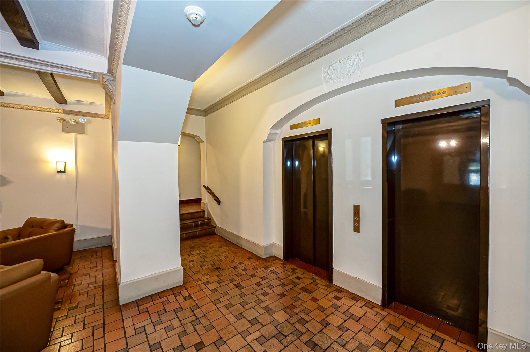 310 Riverside Boulevard, Unit 3i photo 8