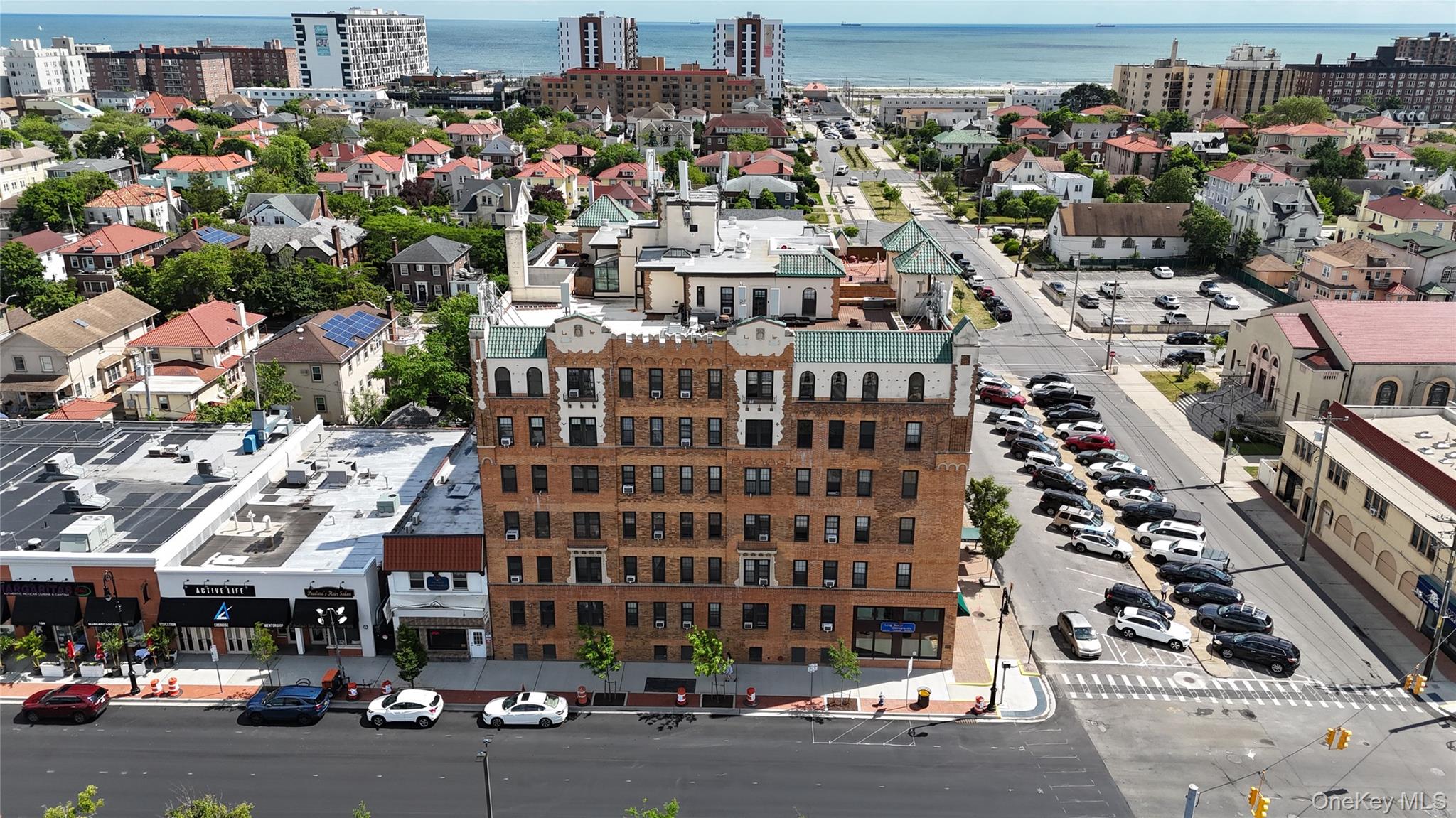310 Riverside Boulevard, Unit 3i photo 16