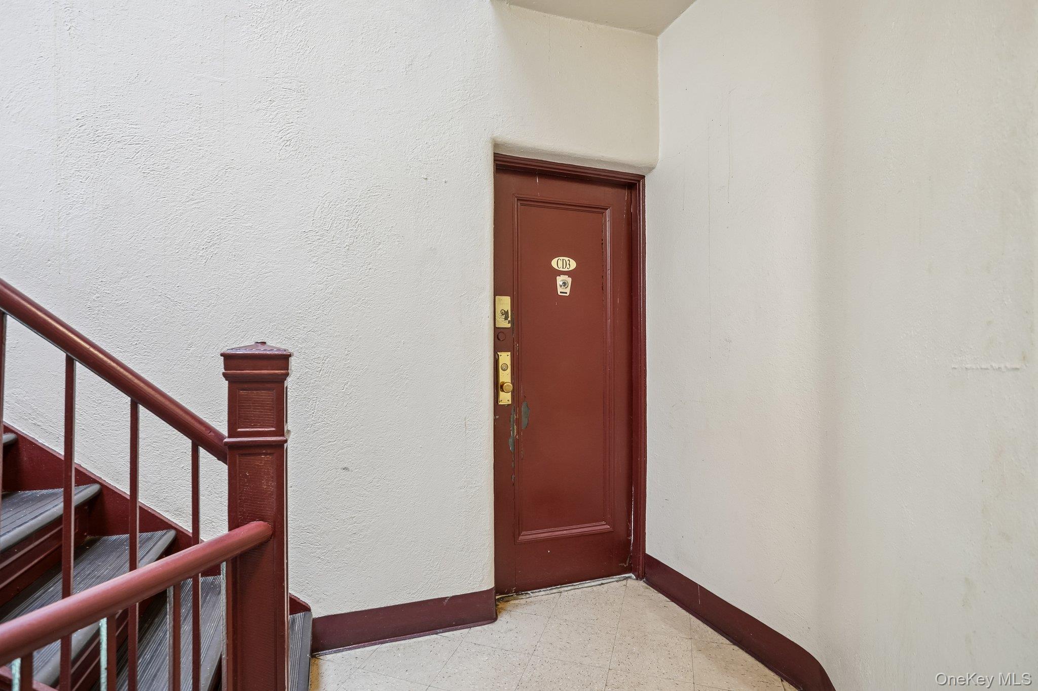 445 Gramatan Avenue, Unit CD3 photo 5