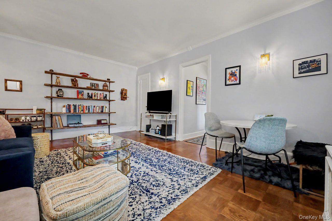 300 S Broadway, Unit 2 H photo 5